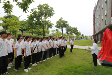 英国上市公司365