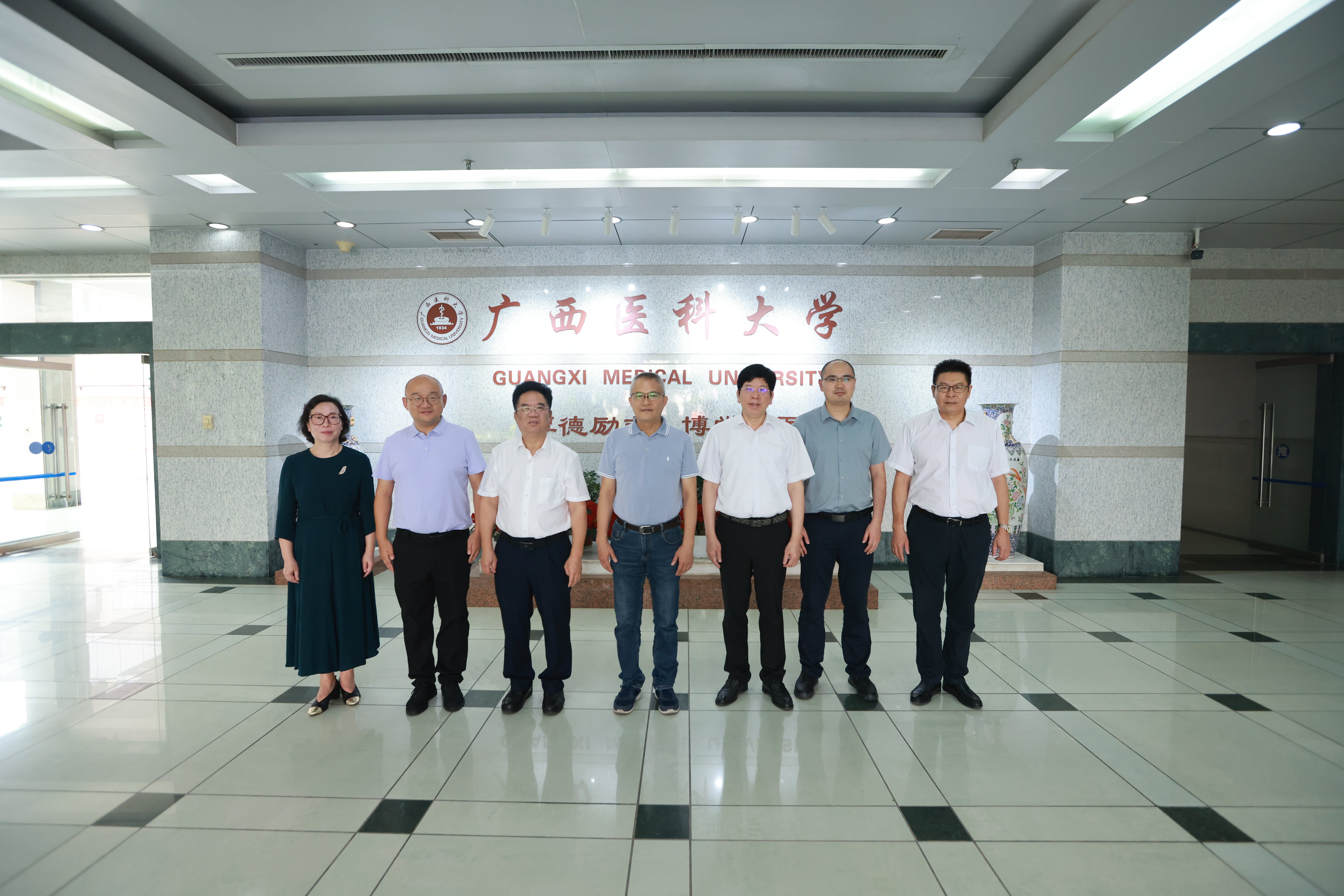 英国上市公司365